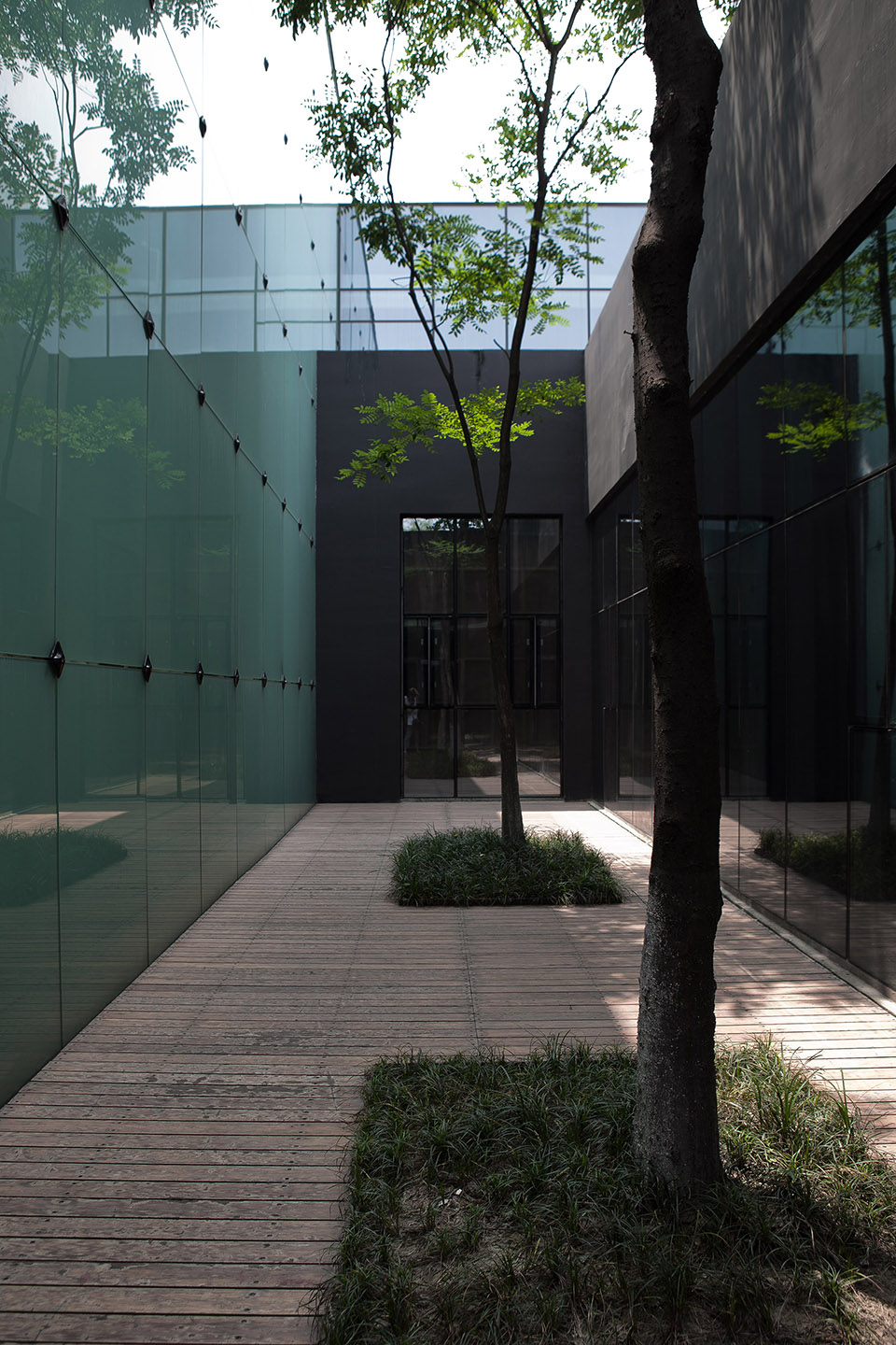 005-museum-of-contemporary-arts-china-by-jiakun-architects.jpg