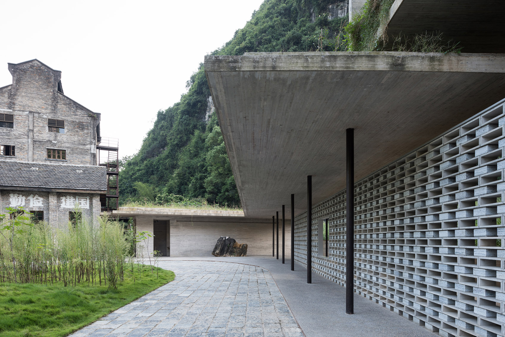 016-Alila-Yangshuo-China-by-Vector-Architects.jpg