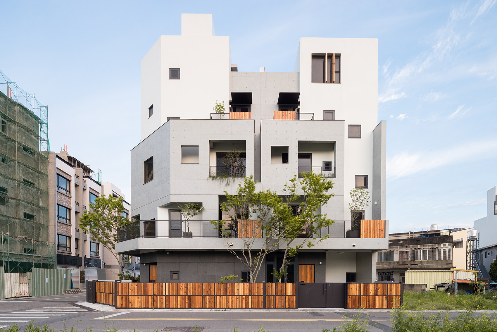 023-Light-Housing-by-Shen-Ting-Tseng-Architects.jpg