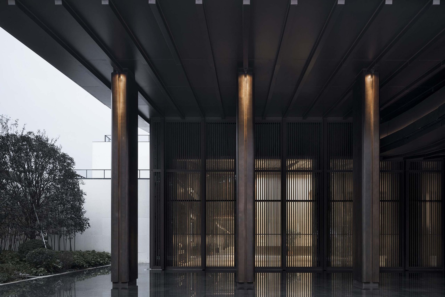 Photo17_Copper_Column_of_Multi-Function_Hall-Zhao_Qiang.jpg