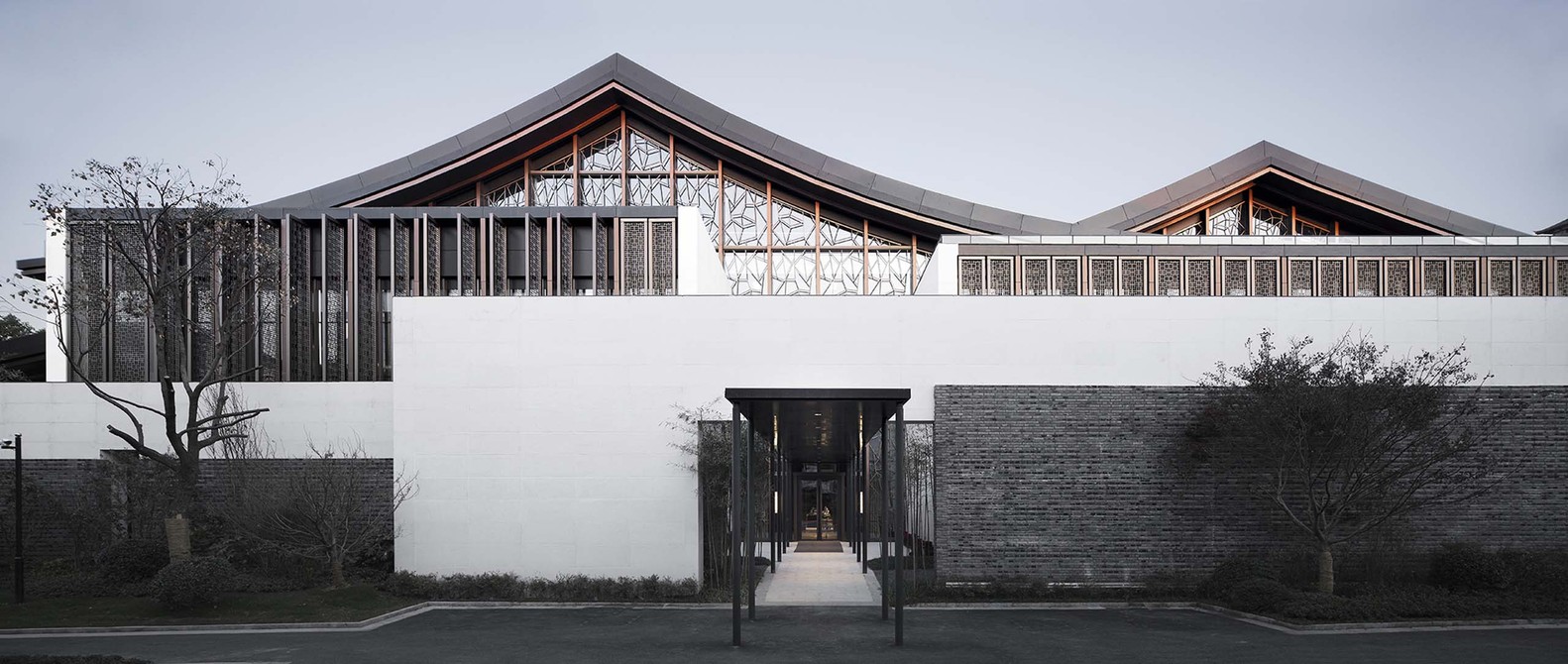 Photo08_West_Elevation_of_Multi-Purpose_Hall-Zhao_Qiang.jpg