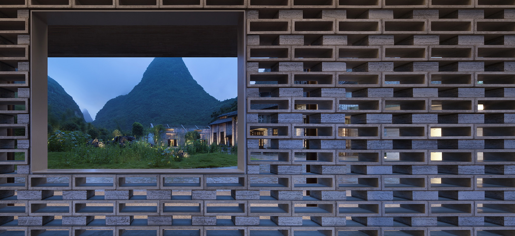 013-Interior-Design-of-Alila-Yangshuo-China-by-Horizontal-Space-Design.jpg