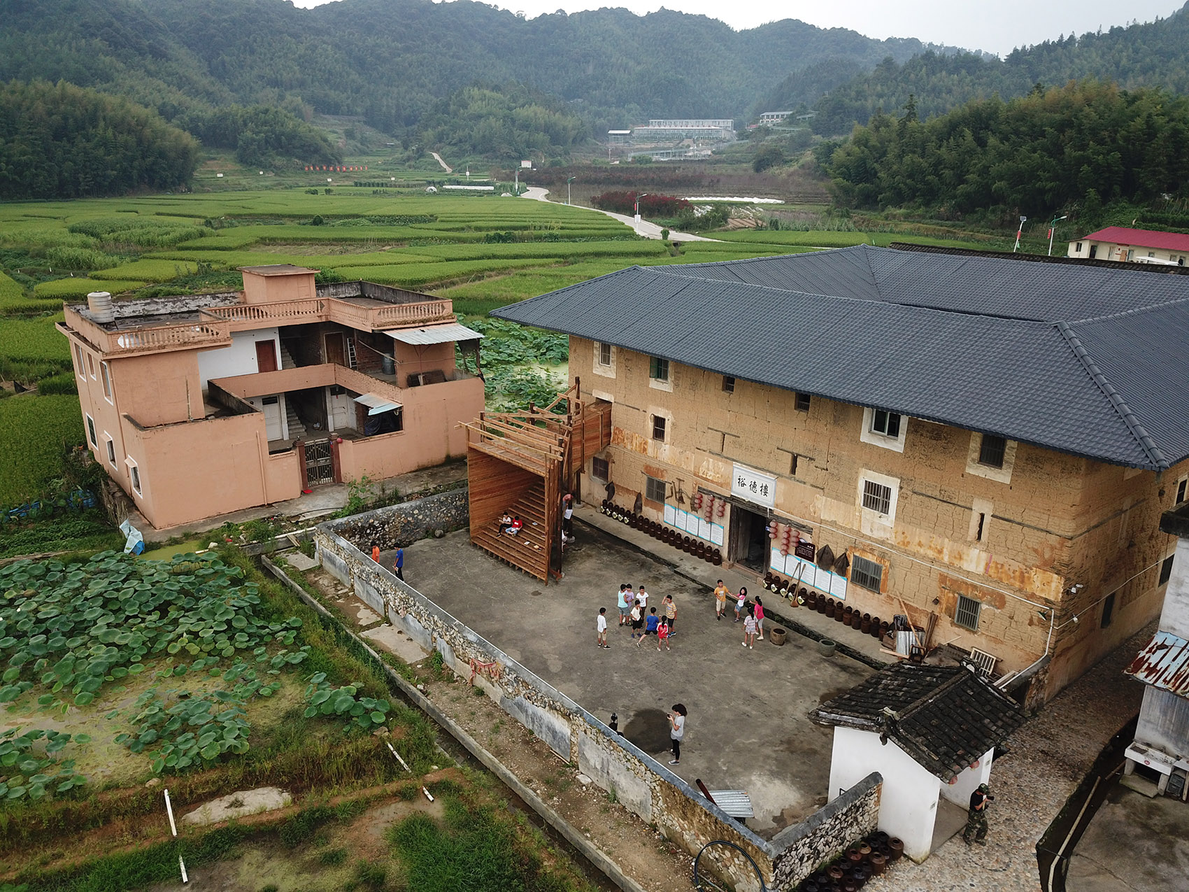 03-tulou-renovation-china-by-rural-urban-framework.jpg