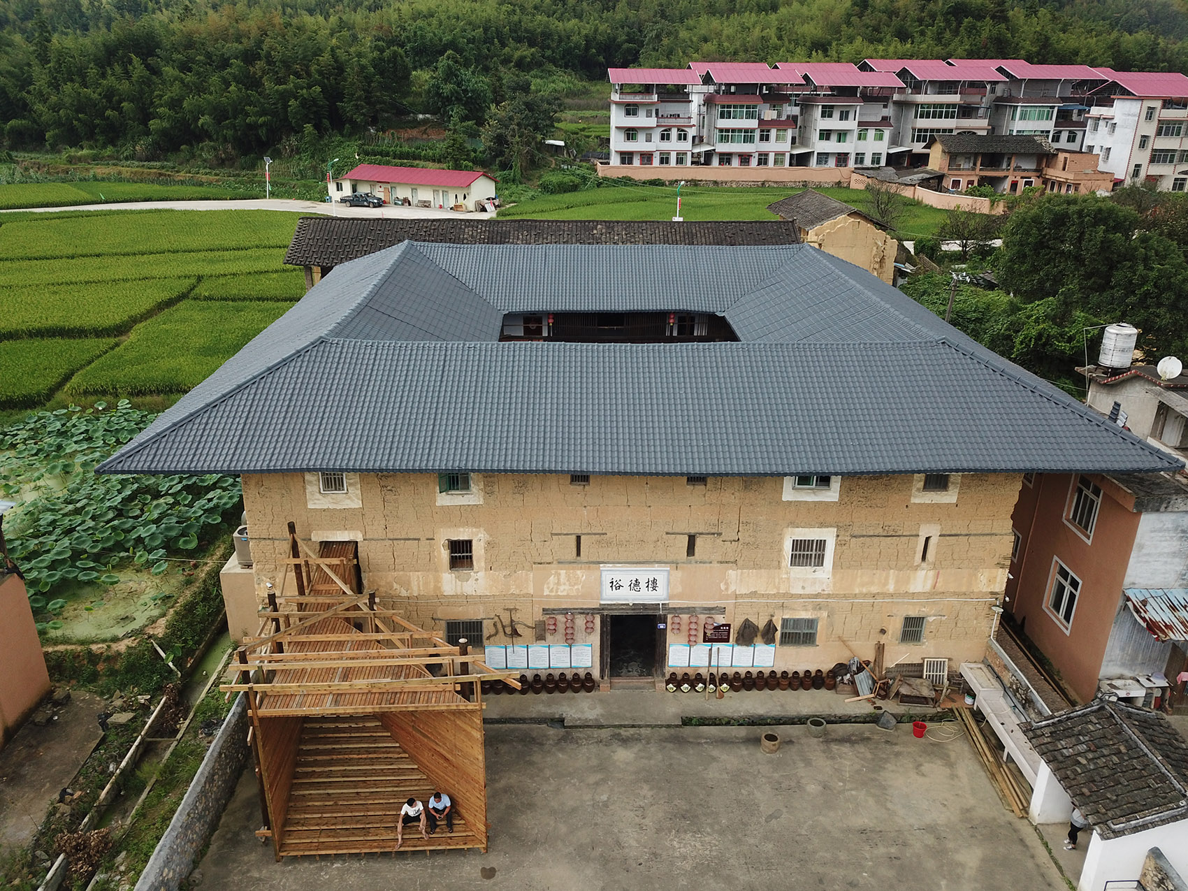 06-tulou-renovation-china-by-rural-urban-framework.jpg