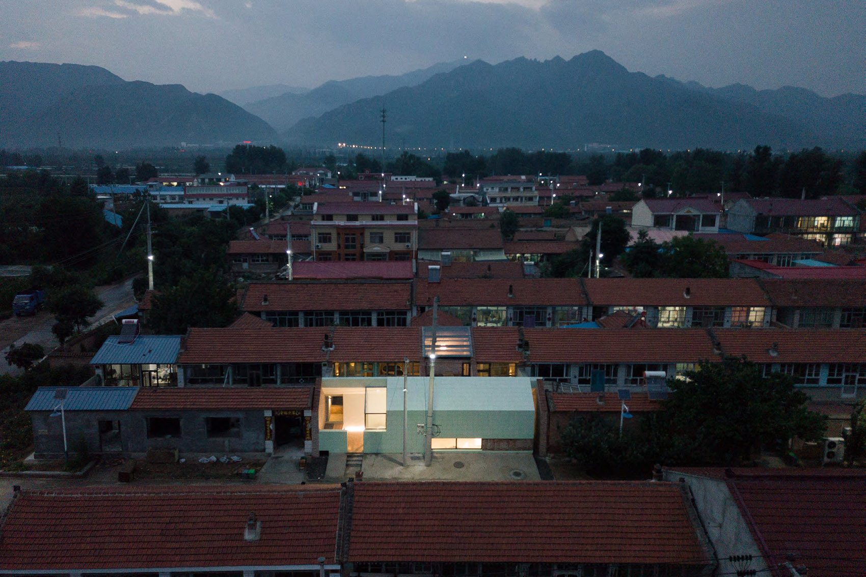 003-intertwine-house-beijing-china-by-wonder-architects.jpg