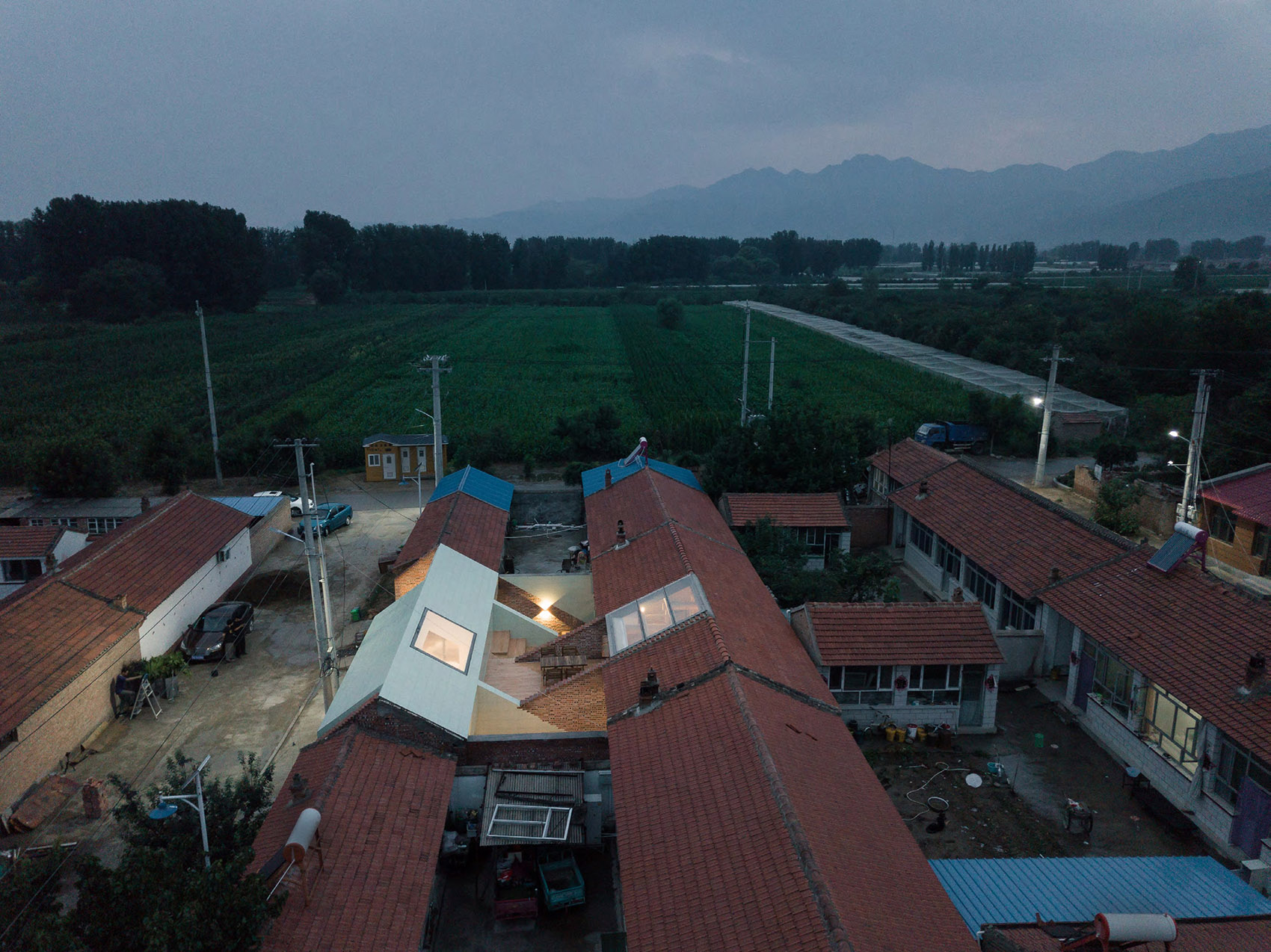 016-intertwine-house-beijing-china-by-wonder-architects.jpg