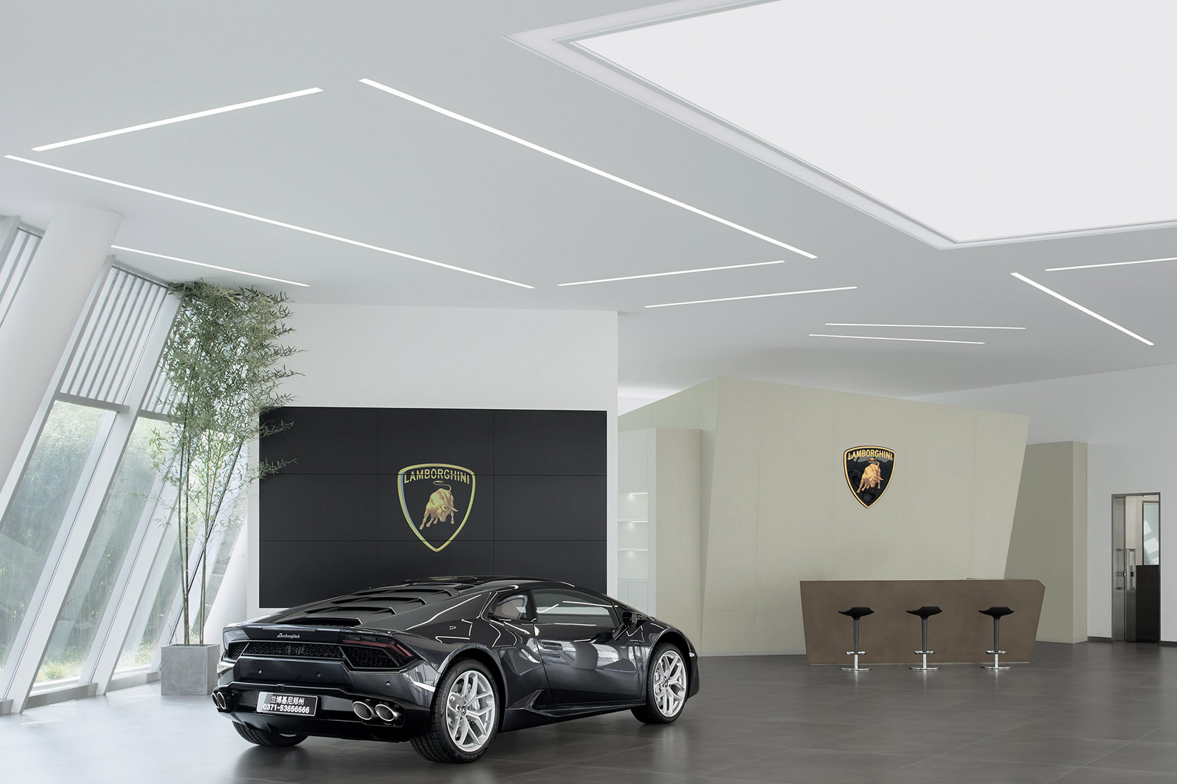 002-lamborghini-exhibition-center-in-zhengzhou-china-by-pma.jpg