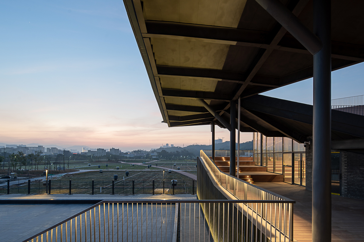 006-pingshan-balcony-by-node-architecture-urbanism.jpg